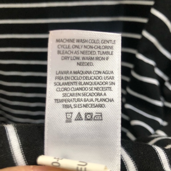 Flutter Sleeves Black/White with Pink/Burgundy Flowers Decorative Back - Picture 5 of 5